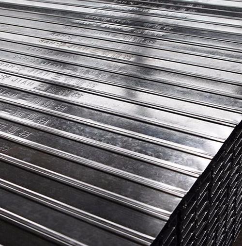 轻钢龙骨 江西倍耐格建筑材料是生产建筑装饰材料的专业企业